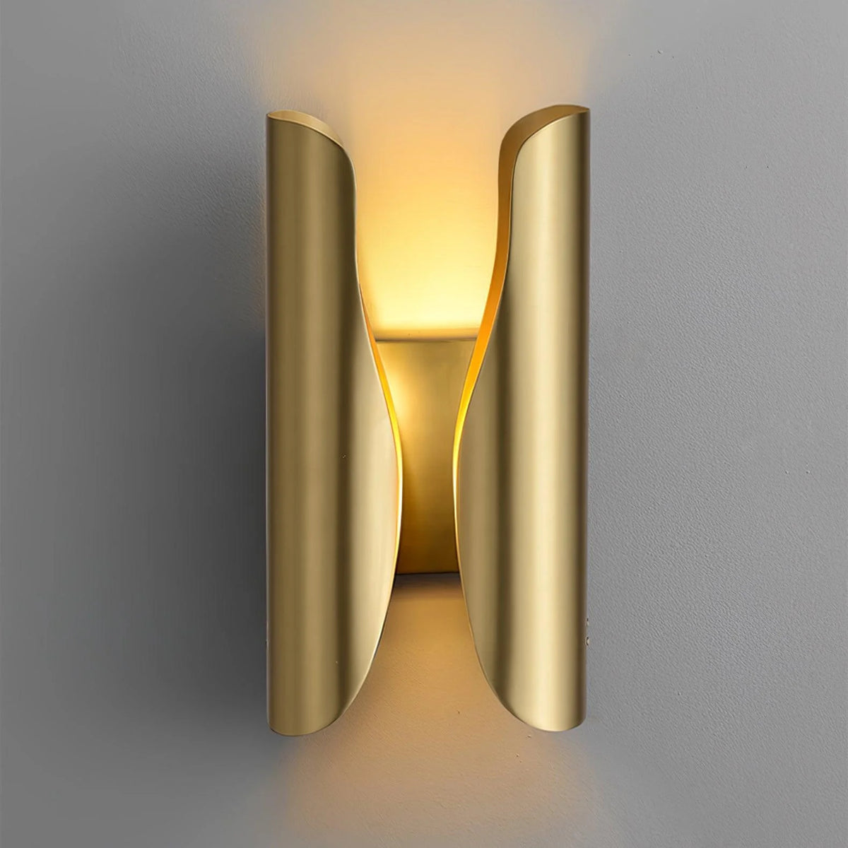 Wall Sconce | Brushed Brass & Aged Black | 38 cm Height