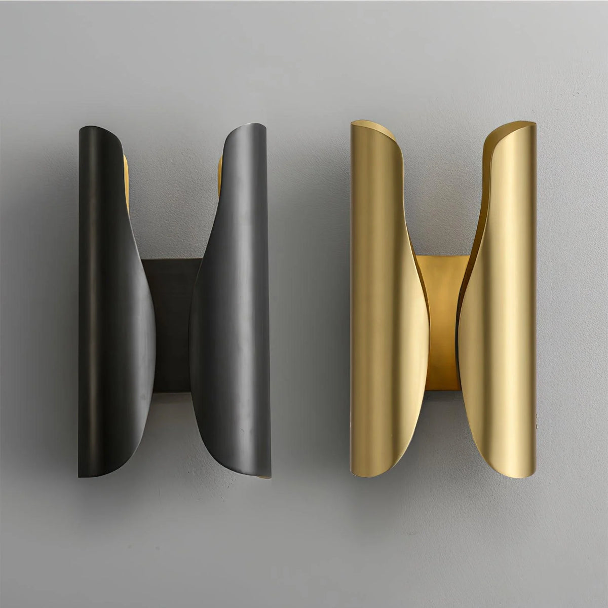 Wall Sconce | Brushed Brass & Aged Black | 38 cm Height