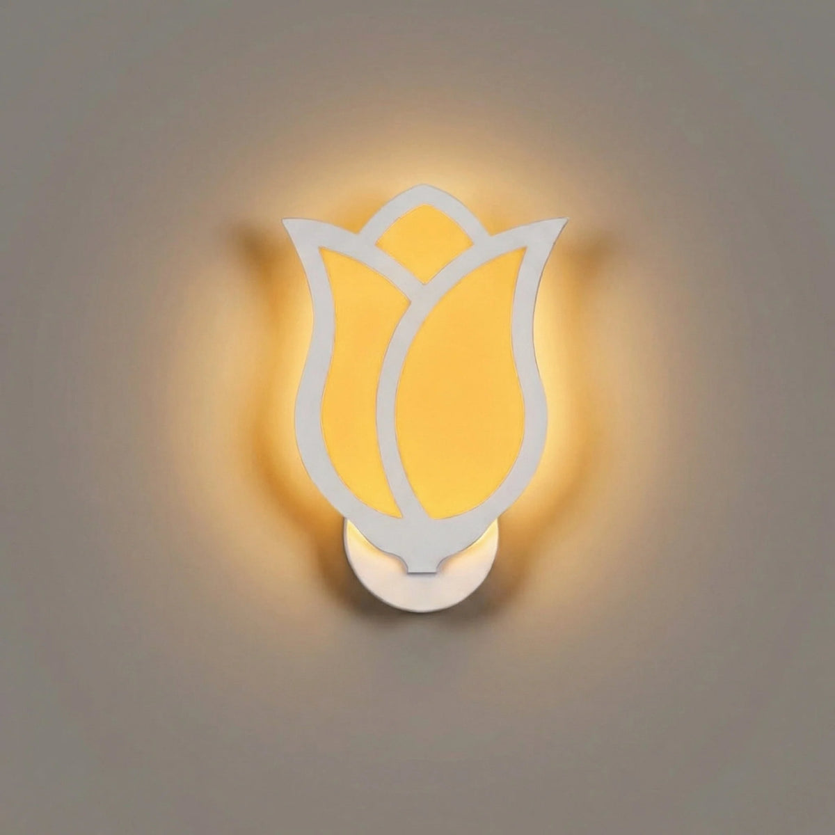 Wall Sconce | Floral Petal Design & Adjustable Warm LED