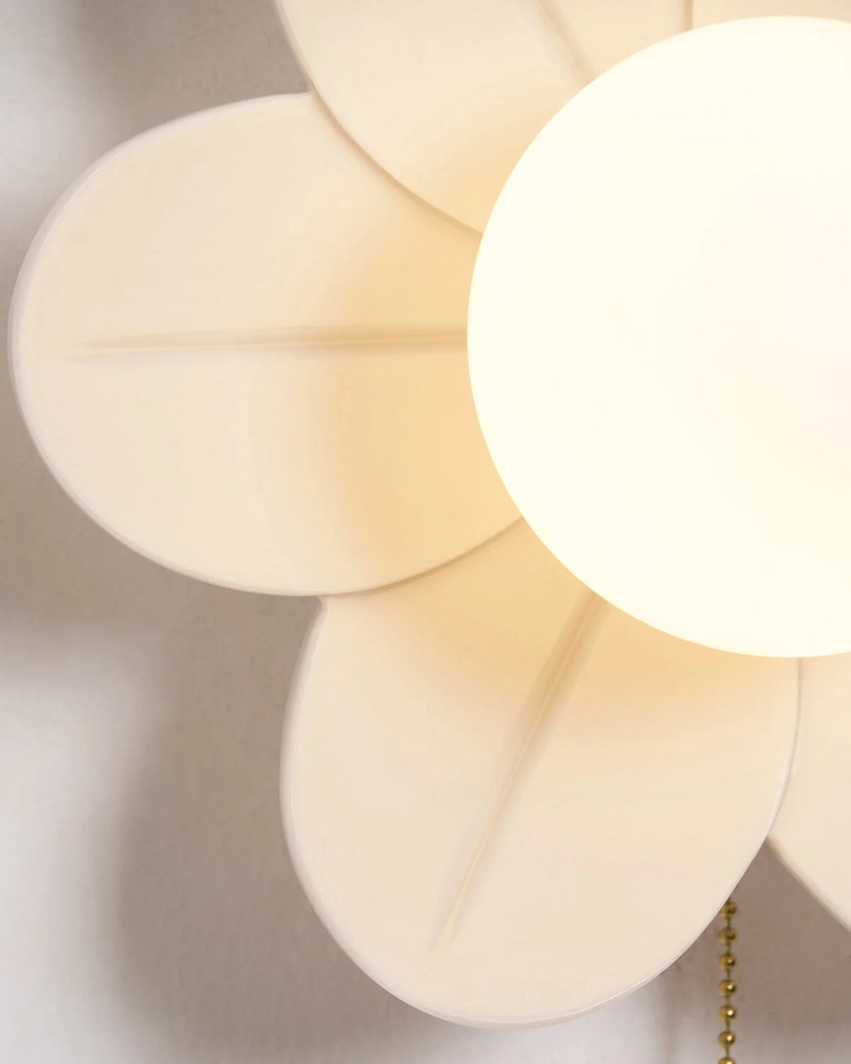 Wall Sconce | Resin Flower Design | 24 cm Diameter