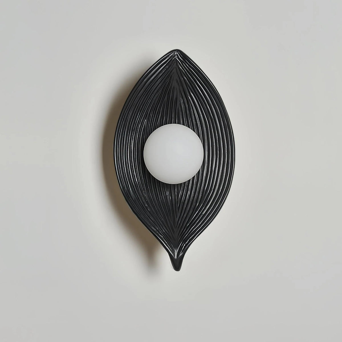 Wall Sconce | Resin Leaf Canoe Design | Ø16 x H30 cm