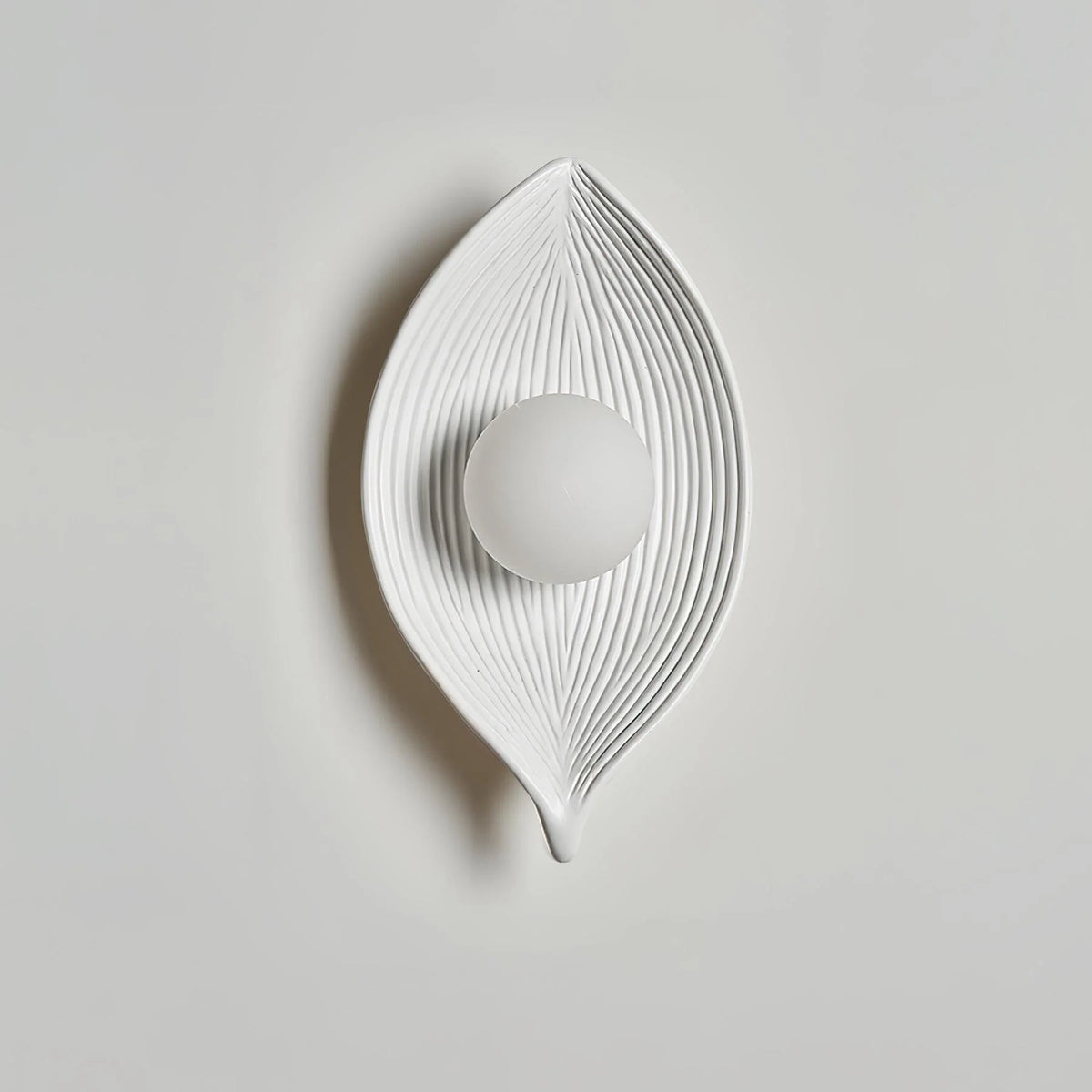 Wall Sconce | Resin Leaf Canoe Design | Ø16 x H30 cm