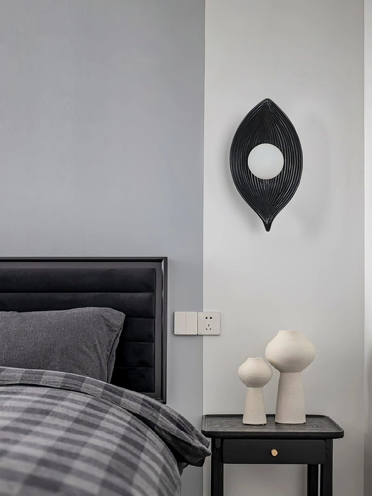 Wall Sconce | Resin Leaf Canoe Design | Ø16 x H30 cm