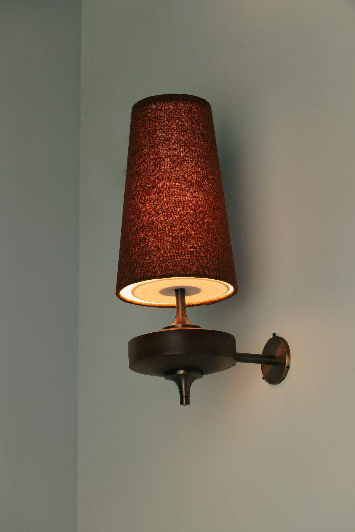 Wall Sconce | Walnut Wood & Antique Brass | 1- Or 2-Arm Options