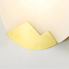 Wandleuchte | Poliertes Messing & Alabaster-Schirm | 20 cm Durchmesser