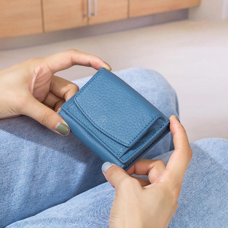 Women's Mini Wallet | RFID-Blocking & Waterproof PU | Snap Closure
